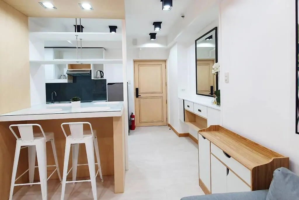 Travelers Inn - Cozy Capsule Bunks, Makati 马尼拉